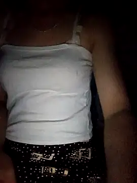 Lynn-122 online show from 04/11/26, 01:37