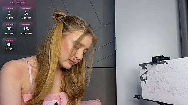 Snapshot of MiraJuicyJune chatting on 03/05/26, 04:30 MiraJuicyJune online show from 03/05/26, 04:30