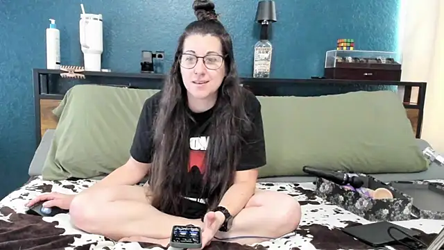 Snapshot of Sammie_Ray chatting on 04/08/26, 02:50 Sammie Ray online show from 04/08/26, 02:50
