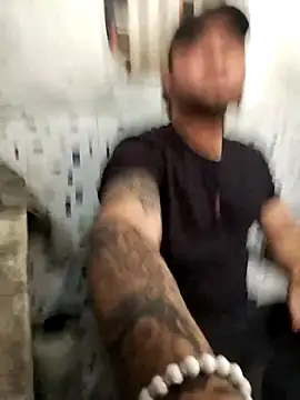 Snapshot of JHONNYACA28 chatting on 11/08/25, 02:28 JHONNYACA28 online show from 11/08/25, 02:28