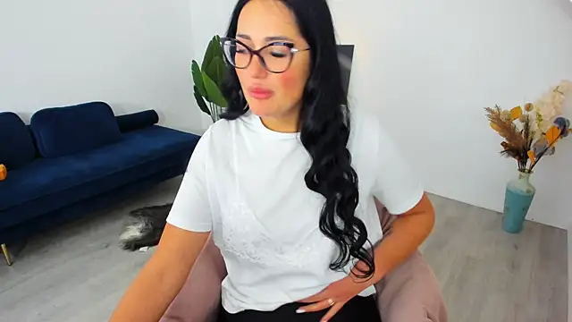 Snapshot of AnyaEvy chatting on 04/20/26, 04:59 AnyaEvy online show from 04/20/26, 04:59