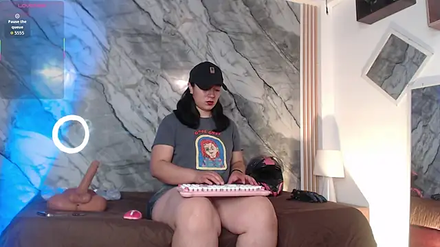 Snapshot of ginebraass chatting on 04/02/26, 01:31 ginebraass online show from 04/02/26, 01:31