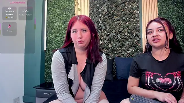 Lucy and Karoline online show from 12/18/25, 01:06