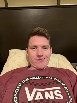 dakota1998x online show from 11/12/25, 03:18