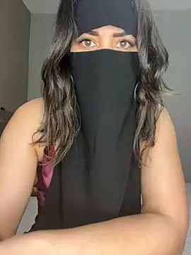 dinaaarich11 online show from 03/30/26, 05:25