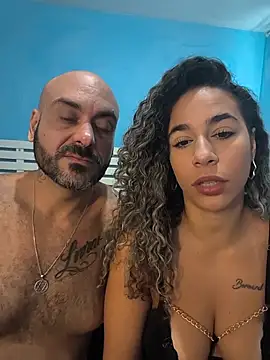 Snapshot of vivianeleoa chatting on 07/06/26, 03:25 vivianeleoa online show from 07/06/26, 03:25