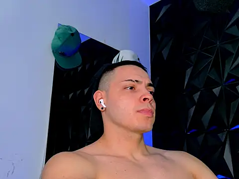 Maxwell Dupont online show from 11/21/25, 07:56