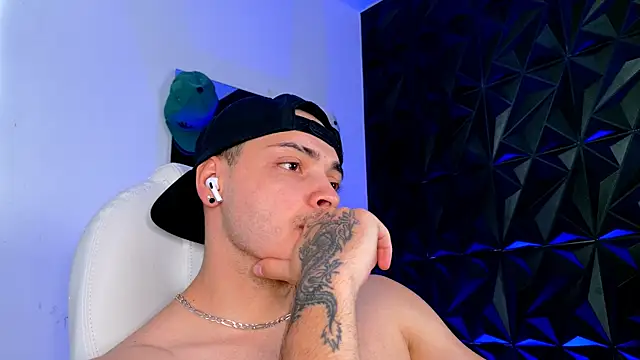 Maxwell Dupont online show from 11/30/25, 06:45