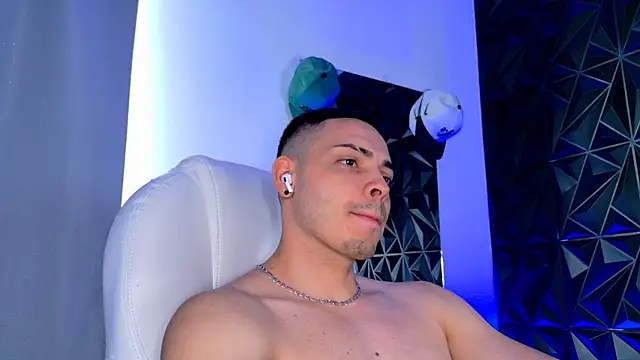 Maxwell Dupont online show from 12/15/25, 07:07