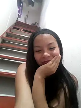 Peyton02 online show from 11/11/25, 10:10