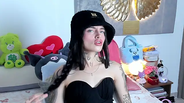 Angeline smith1 online show from 11/13/25, 06:56