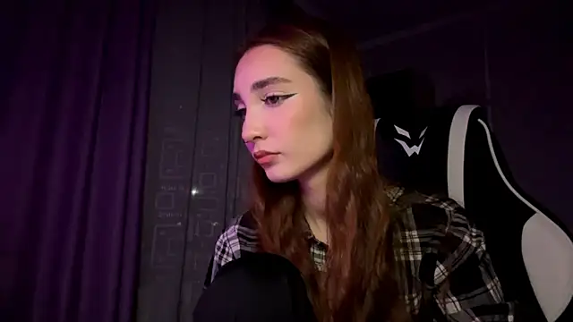 HollyPaw online show from 11/23/25, 07:46