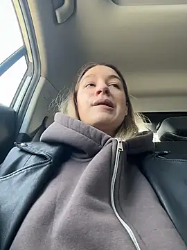 SashaCatt online show from 04/12/26, 08:19