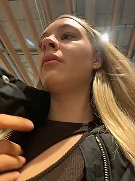 SashaCatt online show from 04/18/26, 08:51