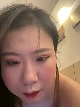 Snapshot of xoxo7799 chatting on 04/19/26, 05:12 xoxo7799 online show from 04/19/26, 05:12