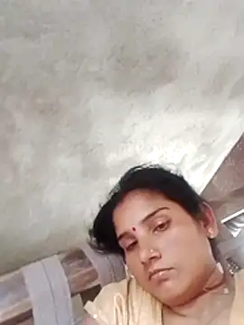 Snapshot of Seema_ji12 chatting on 05/27/26, 09:28 Seema ji12 online show from 05/27/26, 09:28