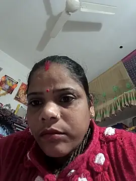 Hot suini online show from 02/01/26, 12:48