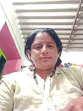 Quin love143 online show from 12/21/25, 12:07