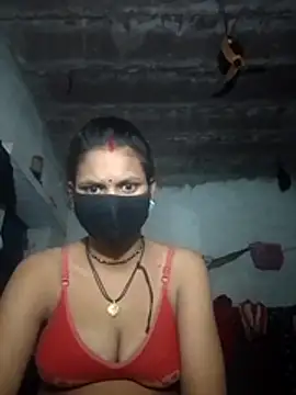 Snapshot of LOVE_FI95 chatting on 11/13/25, 04:50 LOVE FI95 online show from 11/13/25, 04:50