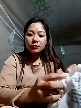 Lyla john online show from 12/17/25, 12:49