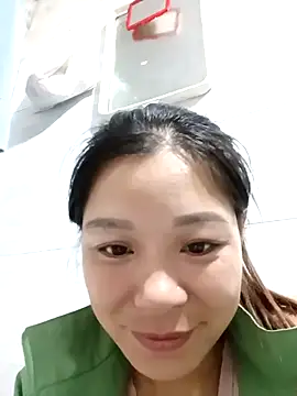 Lyla john online show from 12/21/25, 01:07