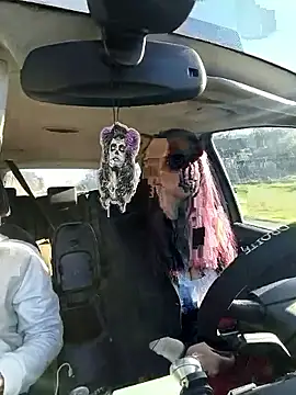 Snapshot of MickNanaa chatting on 11/27/25, 10:17 MickNanaa online show from 11/27/25, 10:17