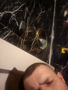 Snapshot of Saddamzaid1985 chatting on 04/18/26, 12:42 Saddamzaid1985 online show from 04/18/26, 12:42