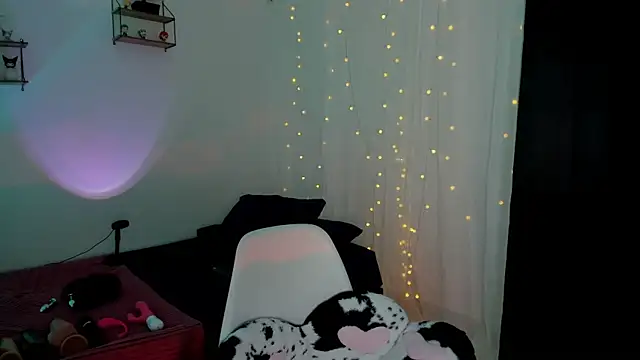 Tamara Aluna  online show from 07/29/26, 07:01