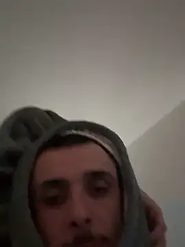 groschibre40100 online show from 11/23/25, 01:44