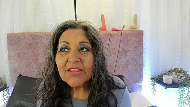 Victoriaa Anderson online show from 04/02/26, 07:33