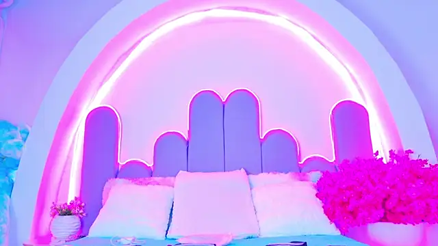 Snapshot of BunnySexyy18 chatting on 04/10/26, 03:23 BunnySexyy18 online show from 04/10/26, 03:23