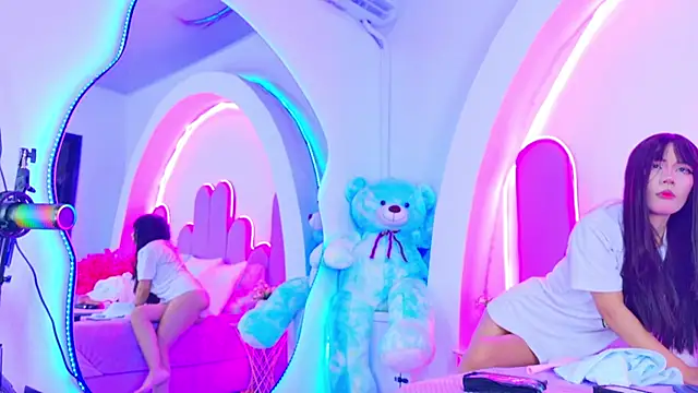 Snapshot of BunnySexyy18 chatting on 04/13/26, 03:23 BunnySexyy18 online show from 04/13/26, 03:23