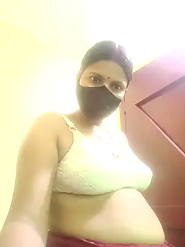 Snapshot of Hotbhabhi_089 chatting on 04/08/26, 05:07 Hotbhabhi 089 online show from 04/08/26, 05:07