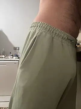 DARK0924 online show from 12/22/25, 10:01