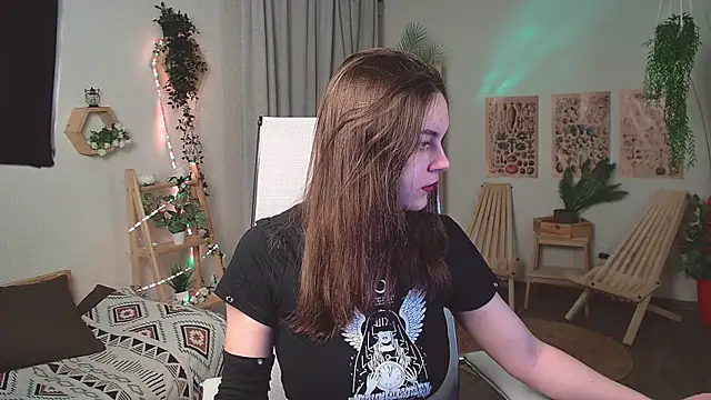 FrancescaCavaliere online show from 04/14/26, 06:19