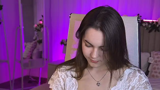 FrancescaCavaliere online show from 06/01/26, 09:44