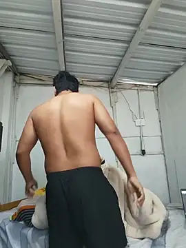 Snapshot of Zack1225 chatting on 04/19/26, 04:17 Zack1225 online show from 04/19/26, 04:17