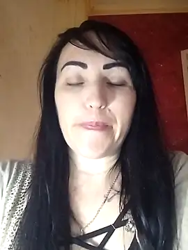 Snapshot of ArianaXFresh chatting on 11/28/25, 11:13 ArianaXFresh online show from 11/28/25, 11:13