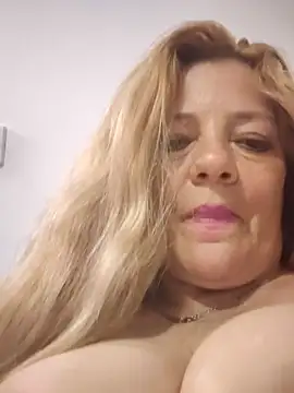 karlaanqui1 online show from 02/09/26, 10:25