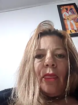 Snapshot of karlaanqui1 chatting on 03/06/26, 10:23 karlaanqui1 online show from 03/06/26, 10:23