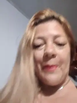 Snapshot of karlaanqui1 chatting on 03/09/26, 11:03 karlaanqui1 online show from 03/09/26, 11:03