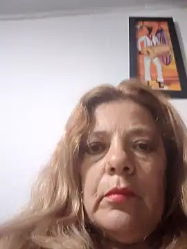 Snapshot of karlaanqui1 chatting on 04/12/26, 10:31 karlaanqui1 online show from 04/12/26, 10:31