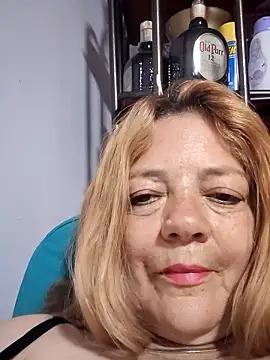 karlaanqui1 online show from 05/19/26, 10:43