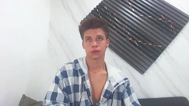 Snapshot of Liam_York_ chatting on 03/08/26, 02:37 Liam York online show from 03/08/26, 02:37