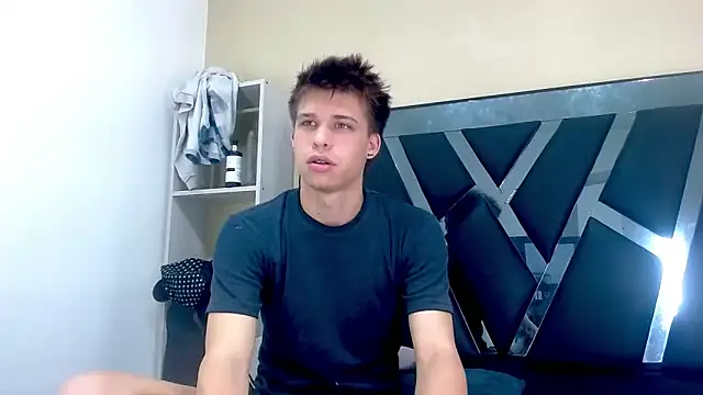 Snapshot of Liam_York_ chatting on 03/22/26, 05:00 Liam York online show from 03/22/26, 05:00