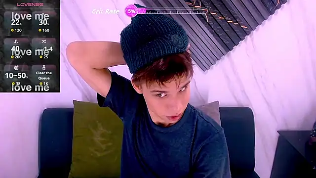 Snapshot of Liam_York_ chatting on 04/10/26, 03:28 Liam York online show from 04/10/26, 03:28