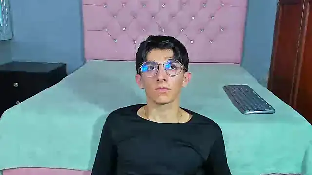 ElanGiraldo online show from 01/07/26, 10:45