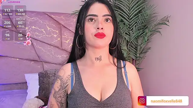  Naomi Fox  online show from 12/17/25, 04:51