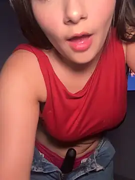 EmmiiGlow online show from 01/06/26, 02:04