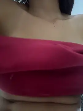 EmmiiGlow online show from 04/08/26, 10:21